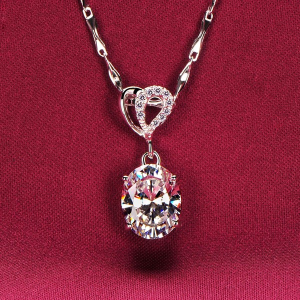 Oval White Diamonds 2.0 Carat ESCVD Diamonds Fashionable Women Necklaces Gift Necklaces